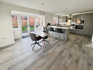 Photo 11- click for photo gallery